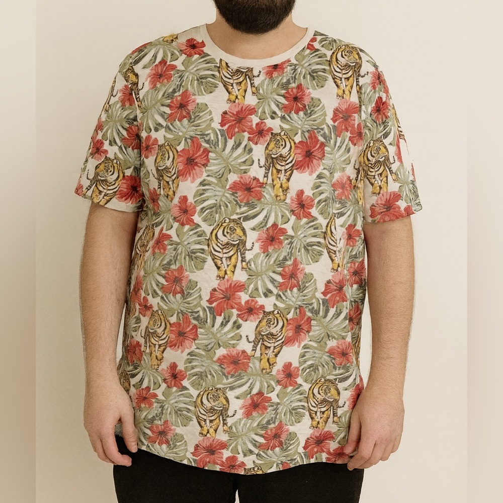 💚Mens No Boundaries Animal Print Shirt Sleeve Tee